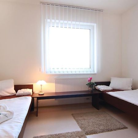 Hotel JBI Wellness Kolín Zimmer foto