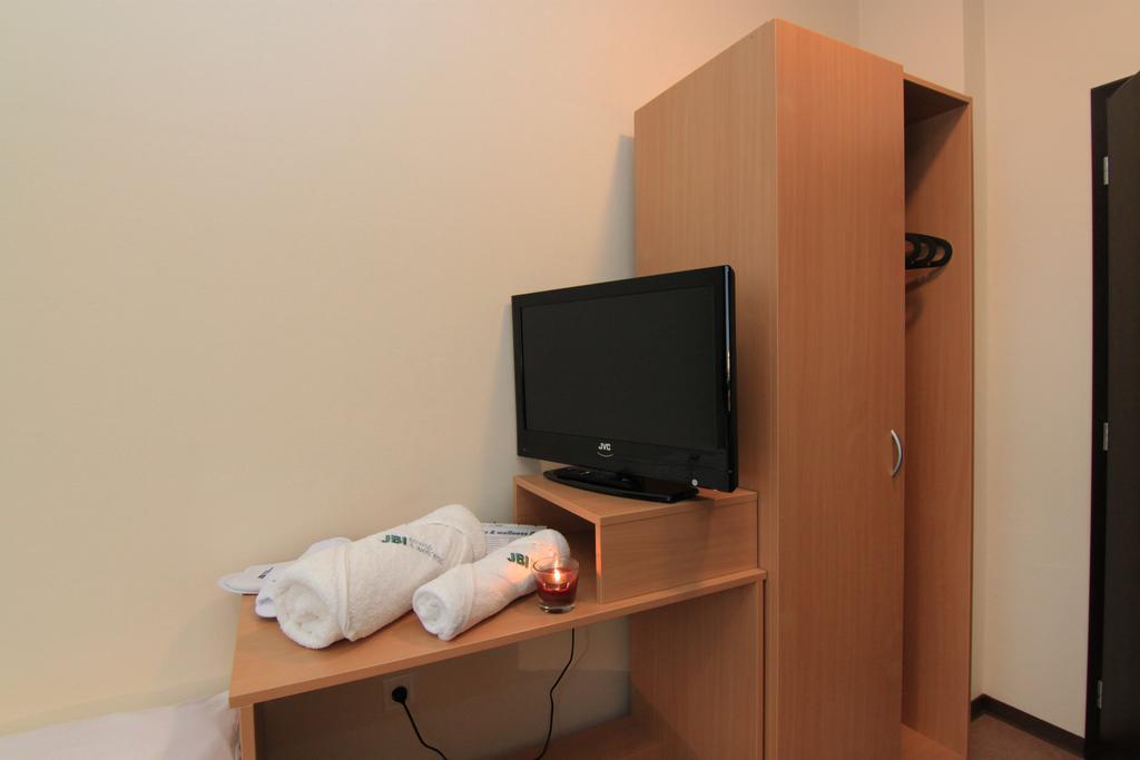 Hotel JBI Wellness Kolín Zimmer foto