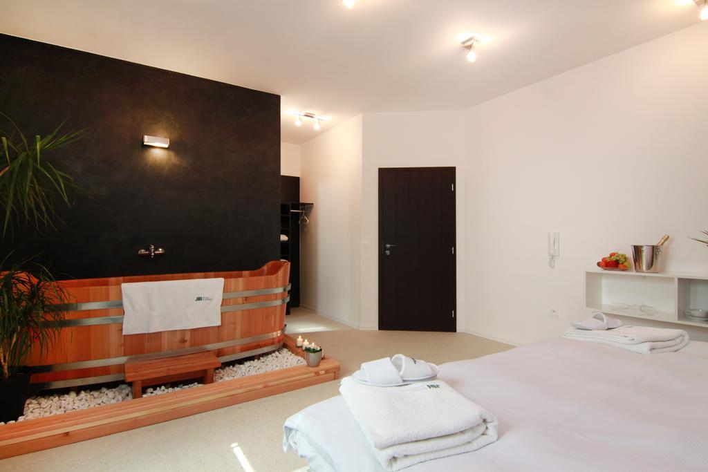 Hotel JBI Wellness Kolín Zimmer foto