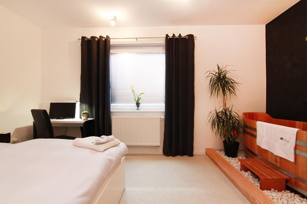 Hotel JBI Wellness Kolín Zimmer foto